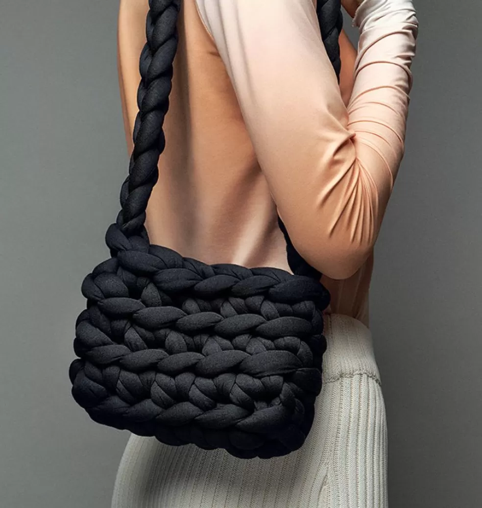 Handväskor*WOS UP Knitted Black Bag