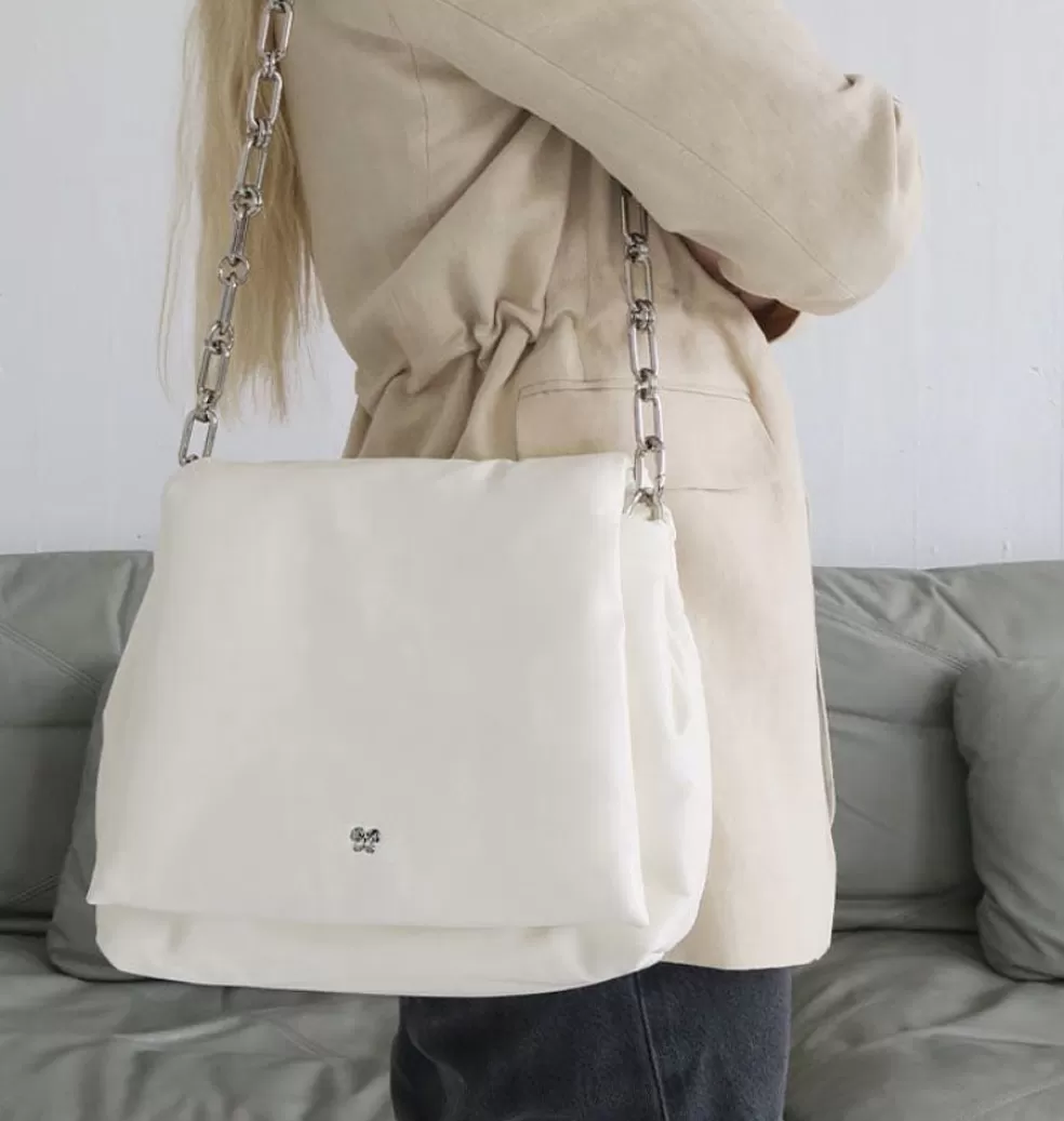 Handväskor*WOS Pillow Bag Mini Cream